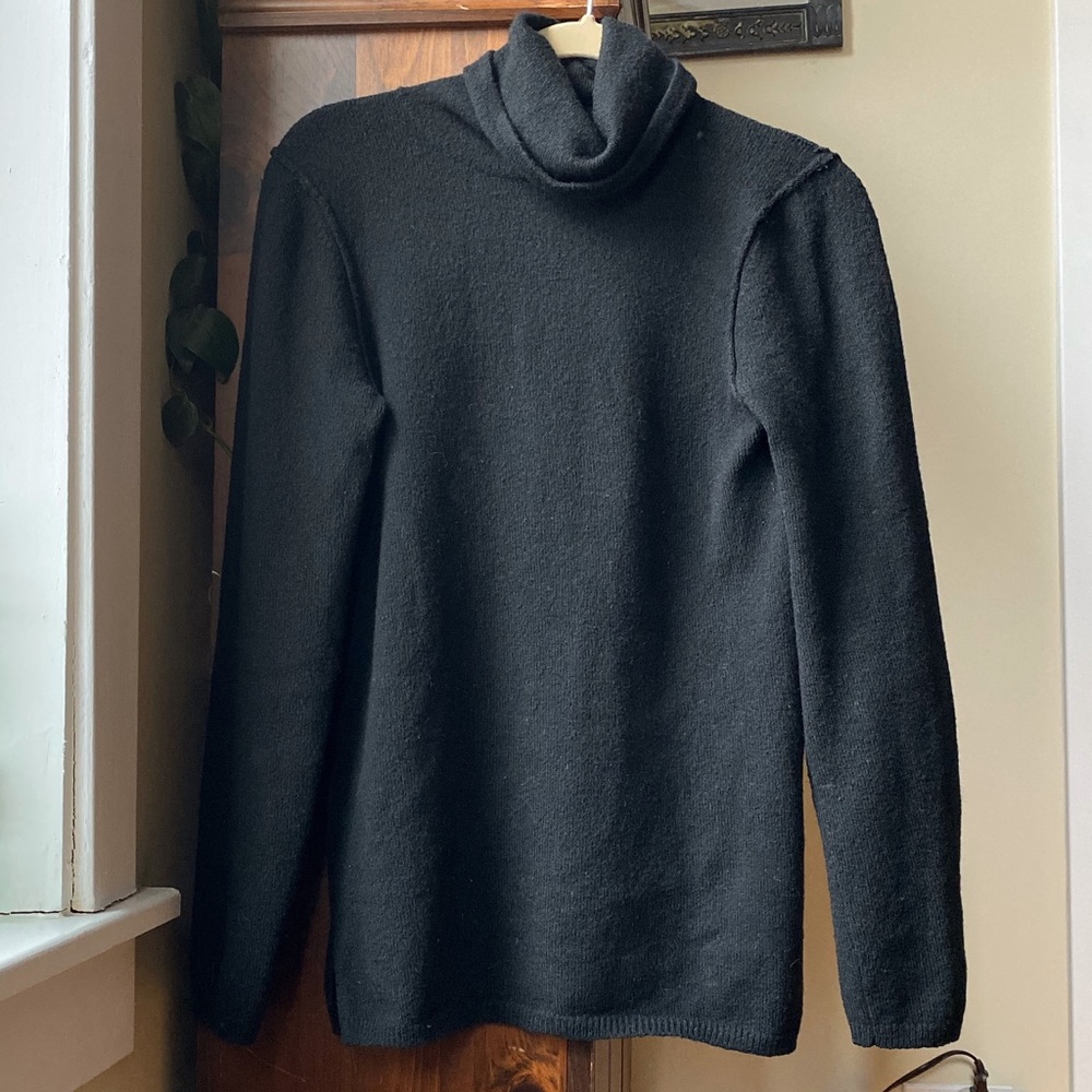 GAP Vintage Black Turtleneck Sweater